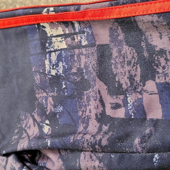 Adidas navy/red patterned joggers/sweatpants - Picture 4 of 4